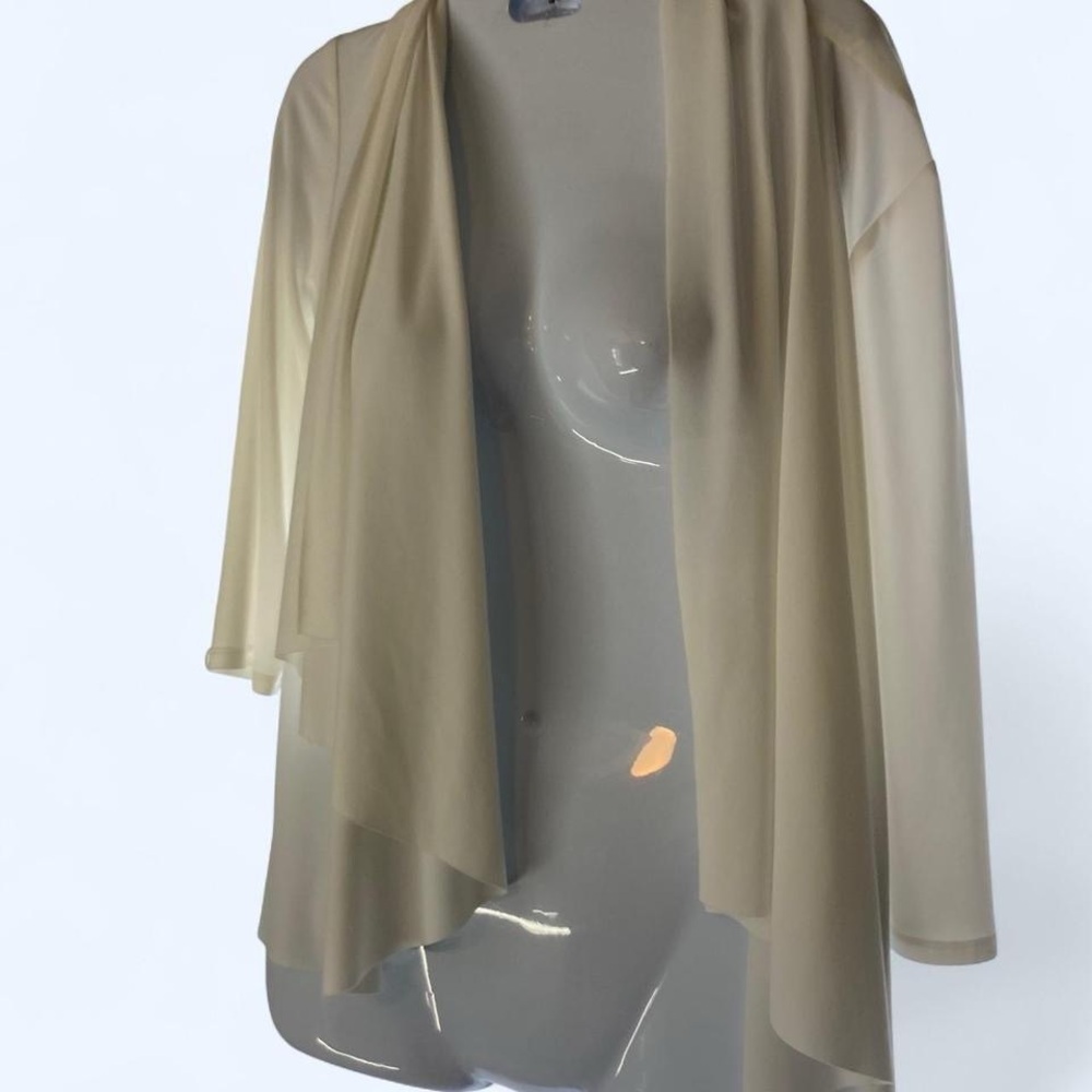 Cream 3/4th sleeve cardigan with detailed front M R&M